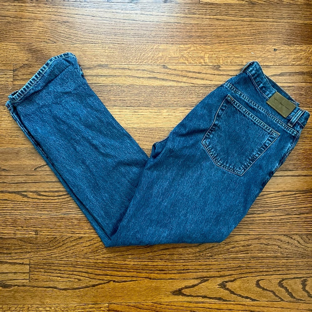 CALVIN KLEIN STRAIGHT LEG JEANS